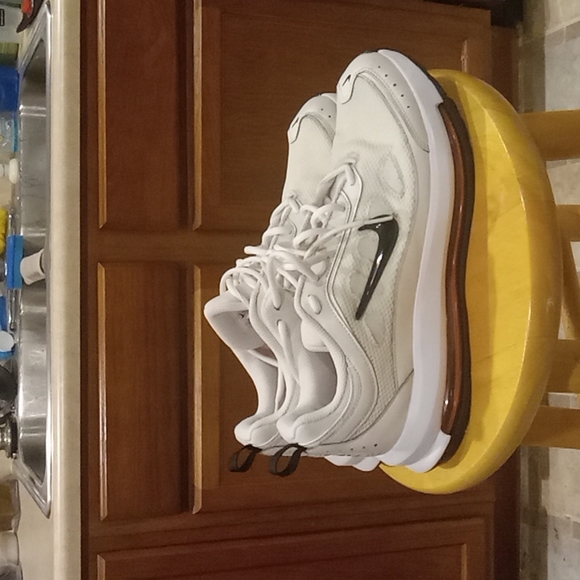 Nike Other - Nike air max ap wore 3 times 8/10